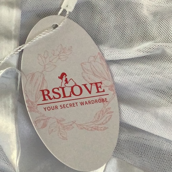 White Lace Kimono Robe With G-String - Picture 7 of 7